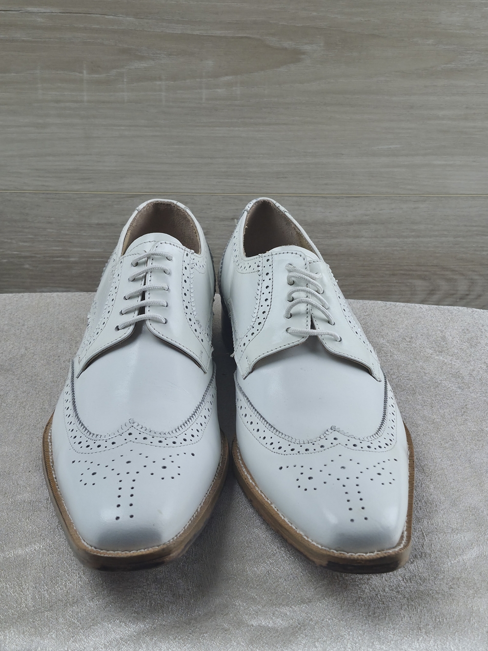 ​Giorgio Brutini White Leather Wingtip Oxford Dress Shoes Men's Size 9.5 - Picture 2 of 7